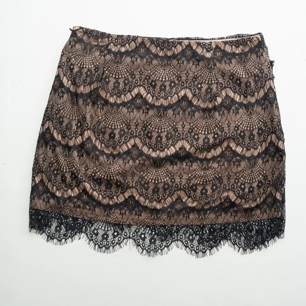 Free People.‎ Zoey lace mini skirt. - Picture 2 of 10